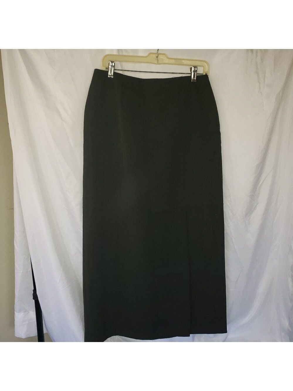 Ladies CADENCE Pencil Skirt in Olive Green w/Back Zipper Closure - 12